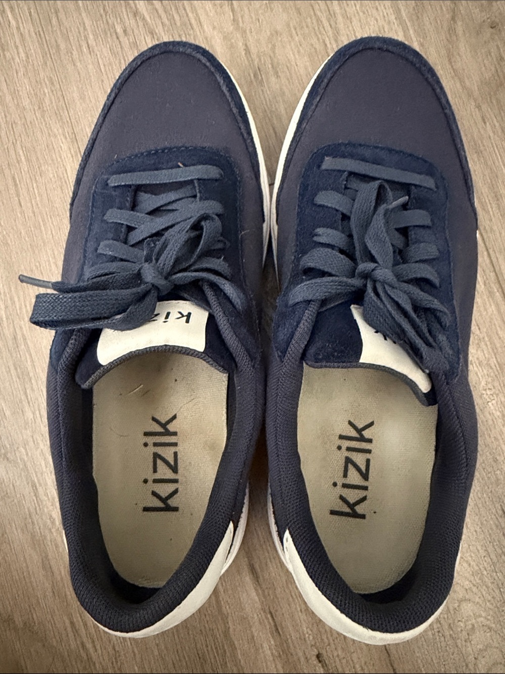 Kiz Navy Women’s Low-Profile Lace-Up Sneakers size 7.5 - Picture 2 of 6